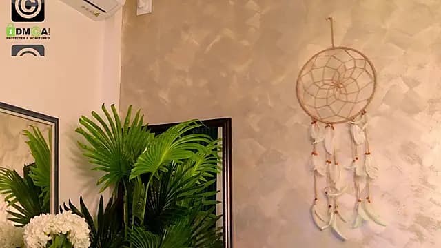 IrisMiley live cam