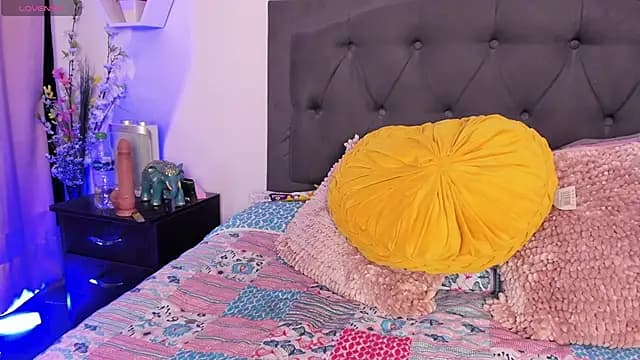 kendallhot7 live cam
