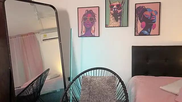 Maia_Mancini05 live cam