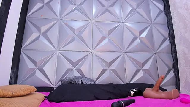 BustyGlow live cam