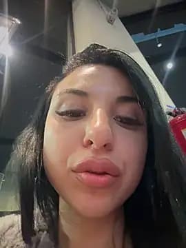 Sasha-Bloom live cam