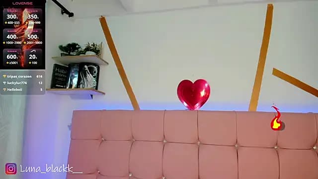 Luna_blackk live cam