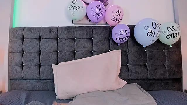Nahia_Baker4 live cam