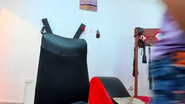 friends_lust_latin live cam