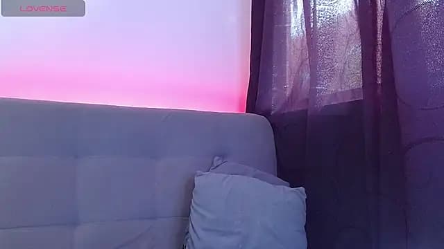 JuliethaFox live cam