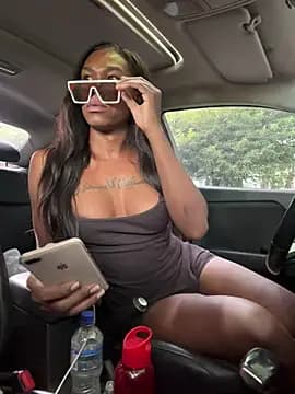 sweetsarabig22cm live cam