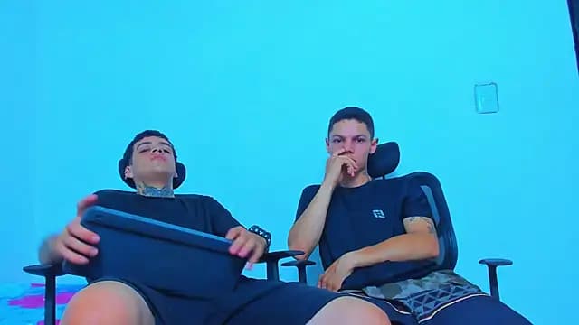 Thomas-Wil live cam