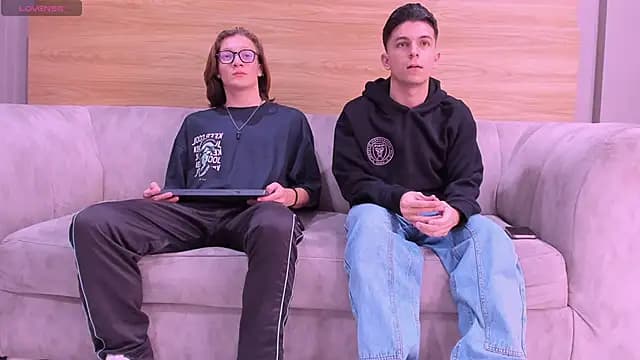 close_friends live cam
