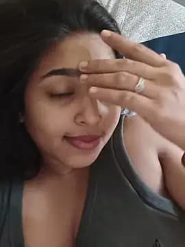 Cute-Simmi69 live cam