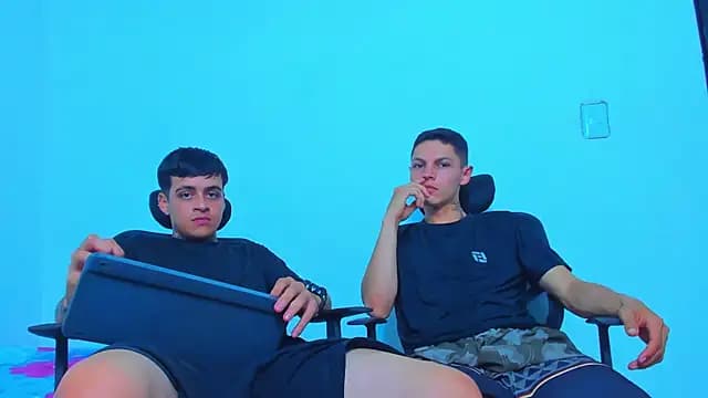Thomas-Wil live cam