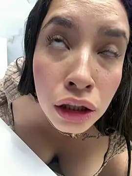Miss_Bella_Flame live cam