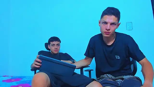 Thomas-Wil live cam