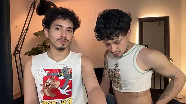 Noah_and_Steven live cam