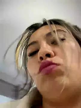 LIZ-06_ live cam
