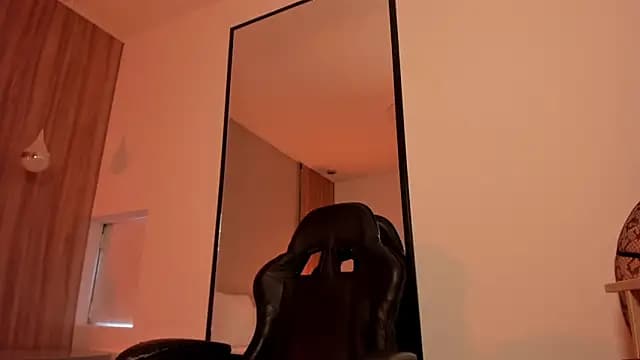 allie_bruce live cam