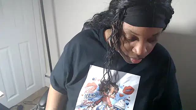 Sexymona1218 live cam