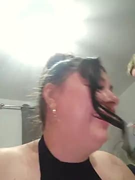 BaddieBellaUK live cam