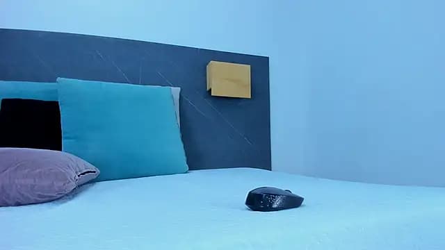 iamdoll live cam