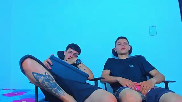Thomas-Wil live cam