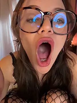 Tallulah_Kinky live cam