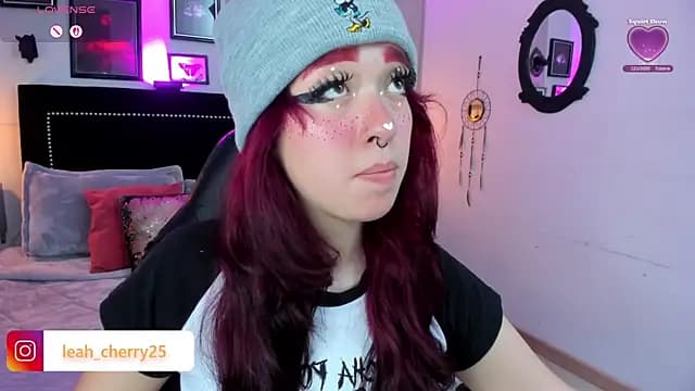 Leah_cherry live cam