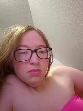 Freaky-Doll live cam