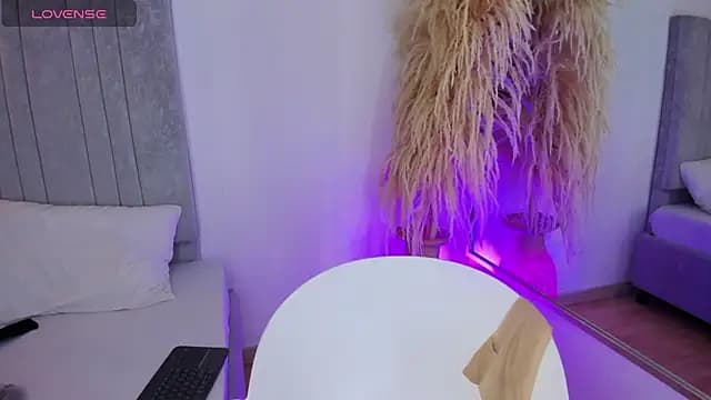 Martina_077 live cam