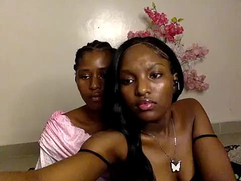Sexy_bella6 live cam on Stripchat