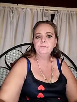 Kimmyb777 live cam on Stripchat