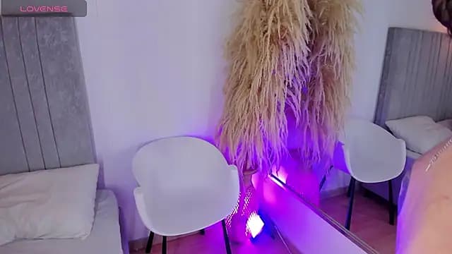 Martina_077 live cam