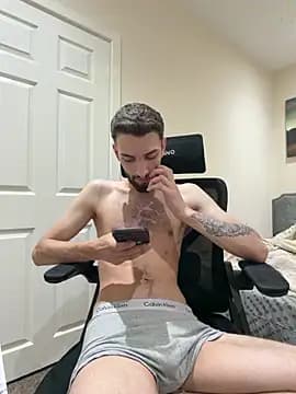 Juliann69Ramiro live cam