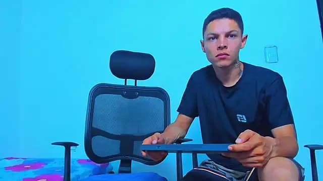 Thomas-Wil live cam