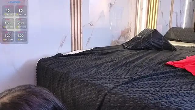 Logan_and_Reachel live cam