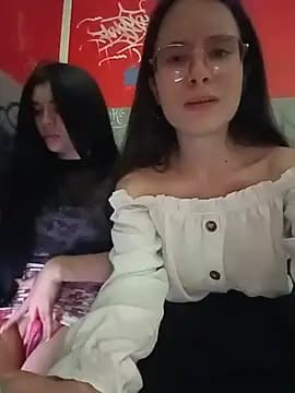 Lilith0423 live cam