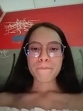 Lilith0423 live cam