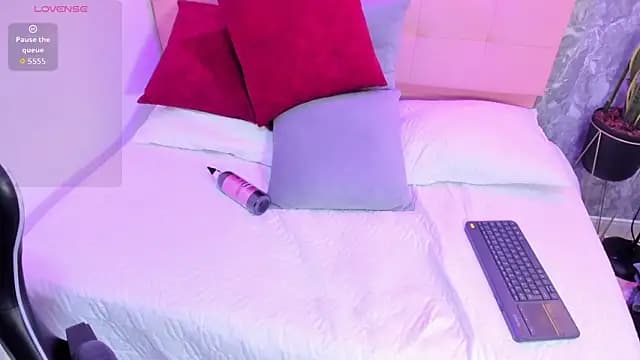Amiee_Kovva live cam