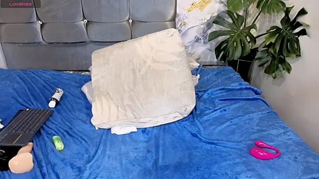 Angel_Medussa live cam on Stripchat