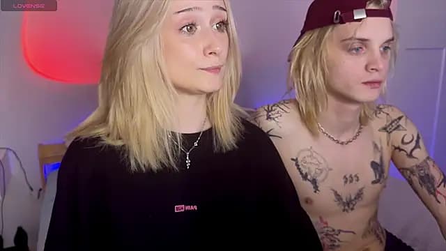 mia_side live cam