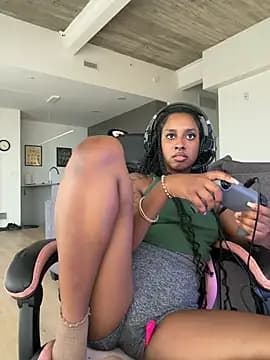 Your_Paris live cam