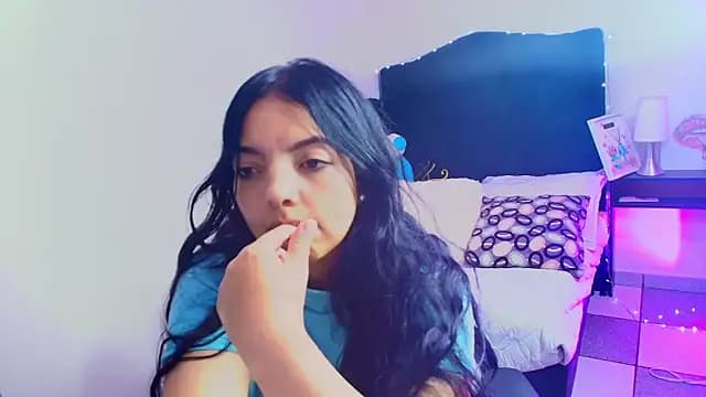 loren_tits24 live cam