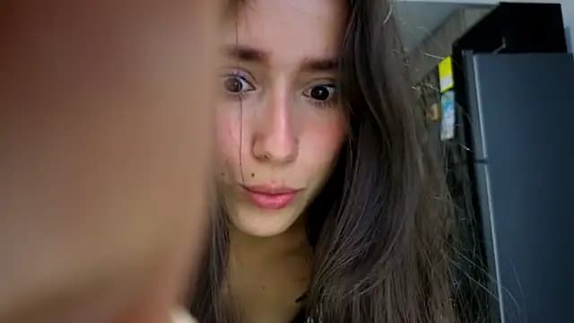 Adhara_Kitten live cam