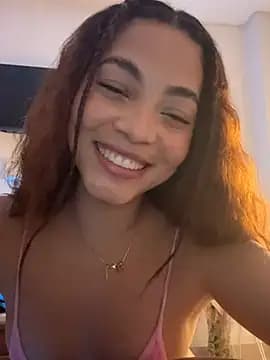 AkiraY10 live cam