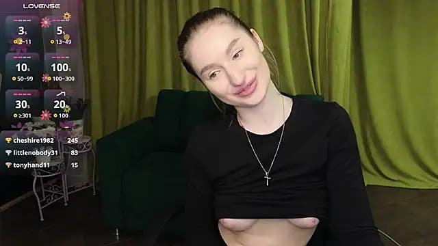 AlicaFoxis live cam