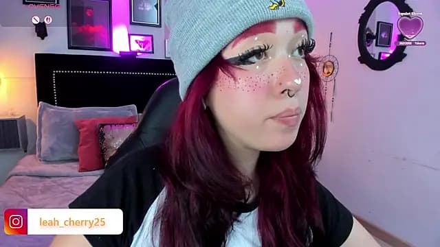Leah_cherry live cam
