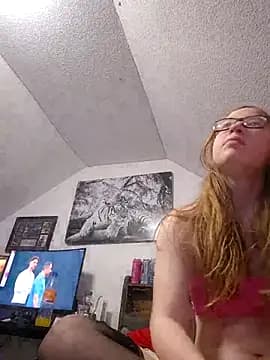 Freaky-Doll live cam