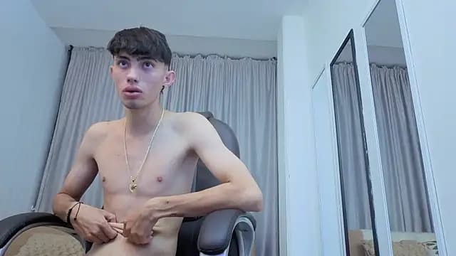 Caled_Saenz live cam