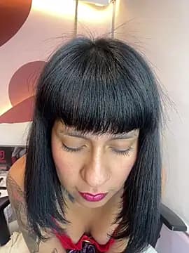 Valkiriia_wiine live cam