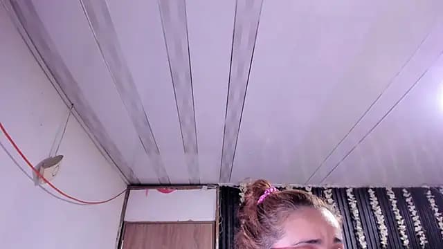 lalanaughty live cam