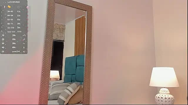 Amber_kiss_ live cam