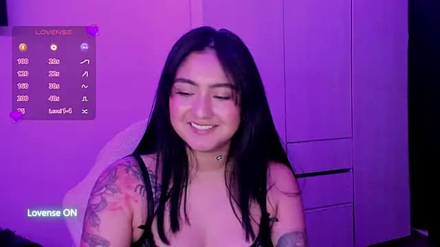ViolettaKai live cam